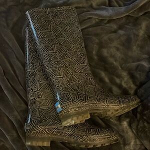 Tom’s Cabrilla Rain Boots- Black & White size 6